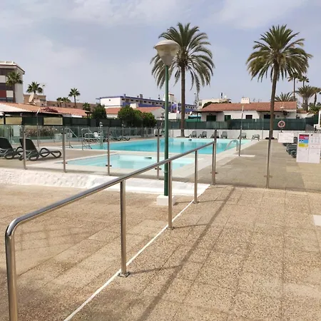 Next Yumbo Center * Плайя-дель-Инглес